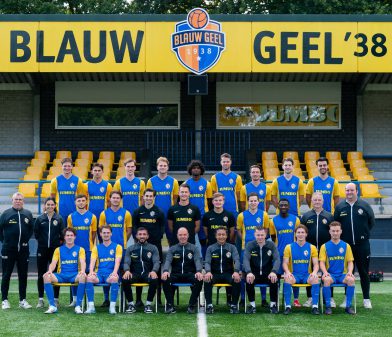 blauwgeel1-2526