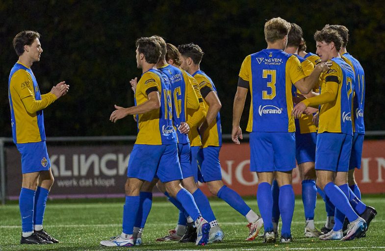 20251025 Blauw Geel '38 - VVSB 2-0 img 0095-X3